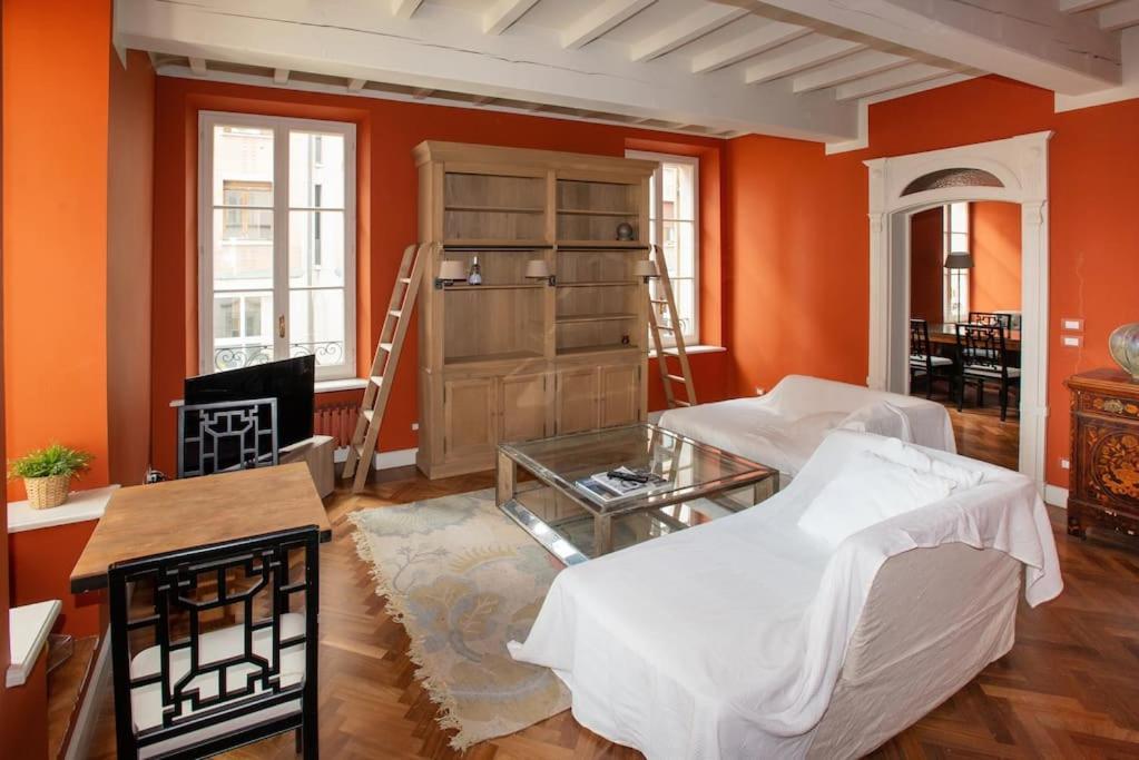 Charme And Relax In Downtown Parma Apartment ภายนอก รูปภาพ
